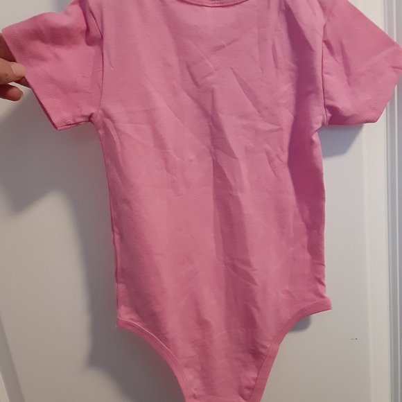 NWOT Pink Onesie Dallas Cowboy's NFL Blue Star Welcome Sunday - Picture 5 of 9